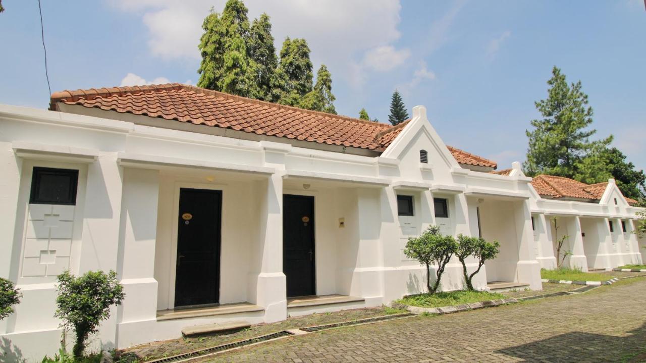 Casa D' Ladera Hotel Bandung Exterior photo